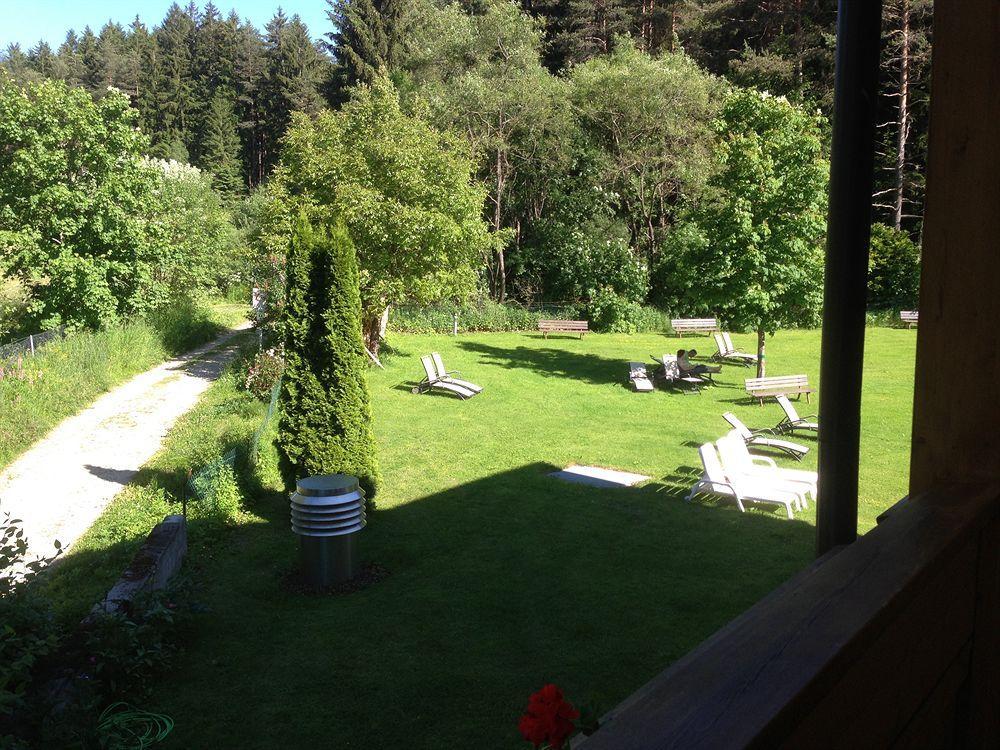 Weiher Hotel Pfalzen